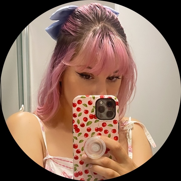 Meet your Posher, Nadia - Picture 1 of 1